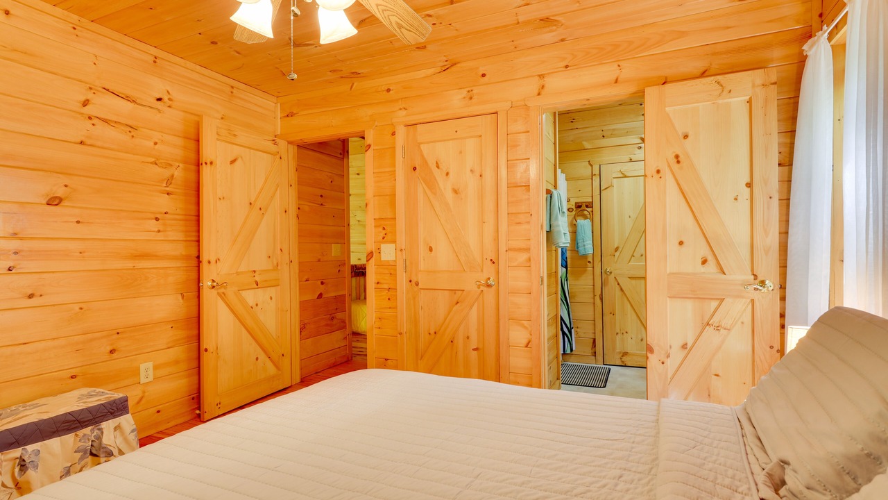 Photo of Bedroom in Blairsville