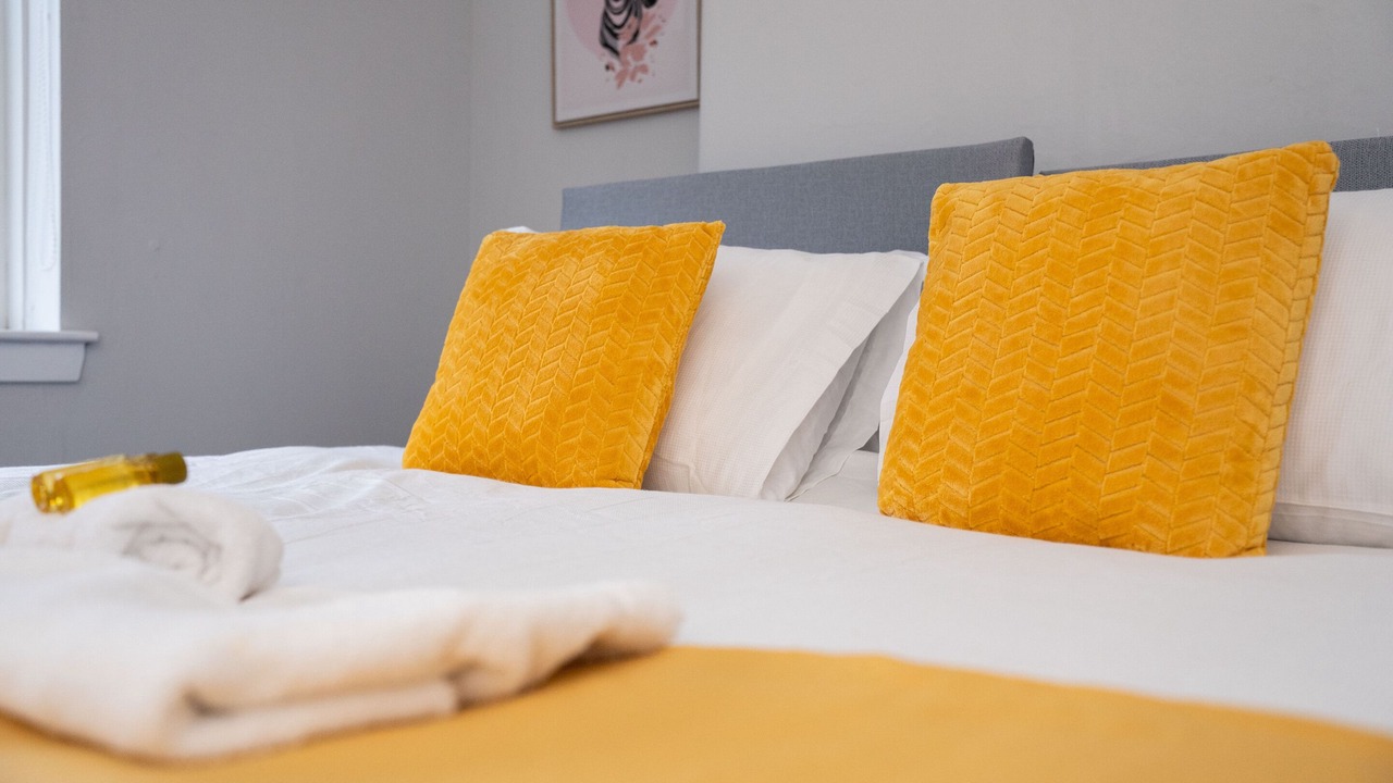 Photo of Others in Linthouse