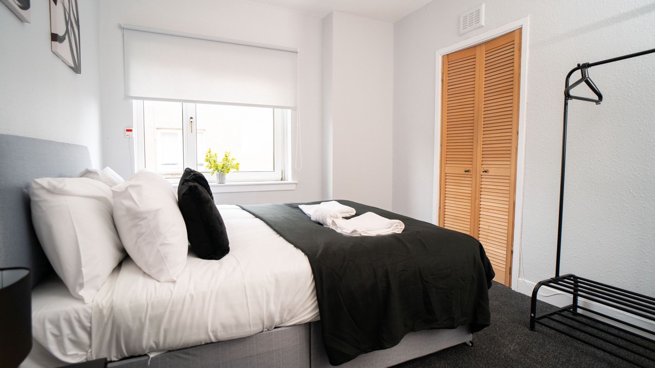 Photo of Others in Linthouse