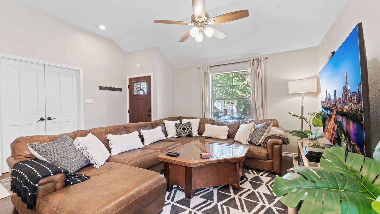 Photo of Livingroom in Round Rock