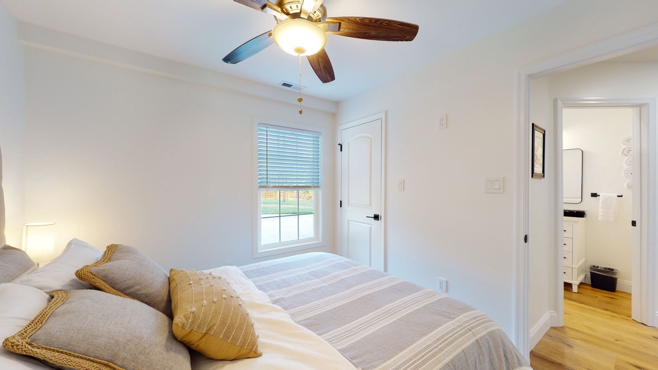 Photo of Bedroom in Ashley Oaks