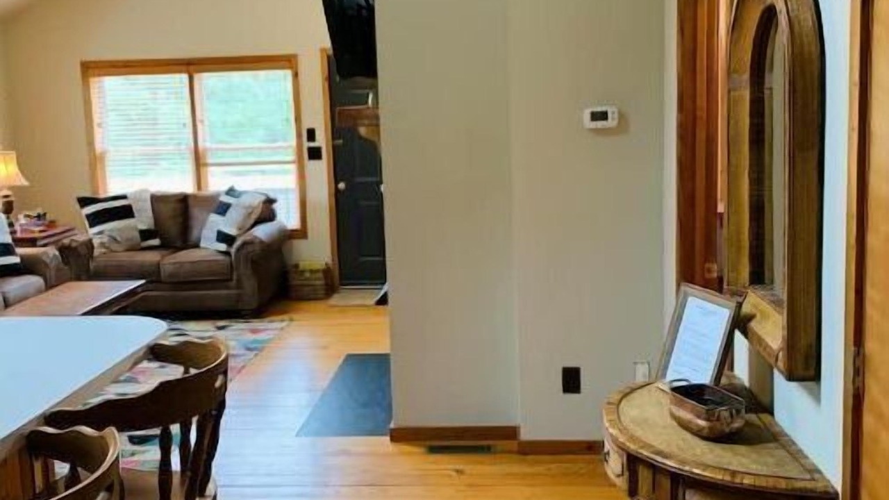 Photo of Livingroom in Roseland