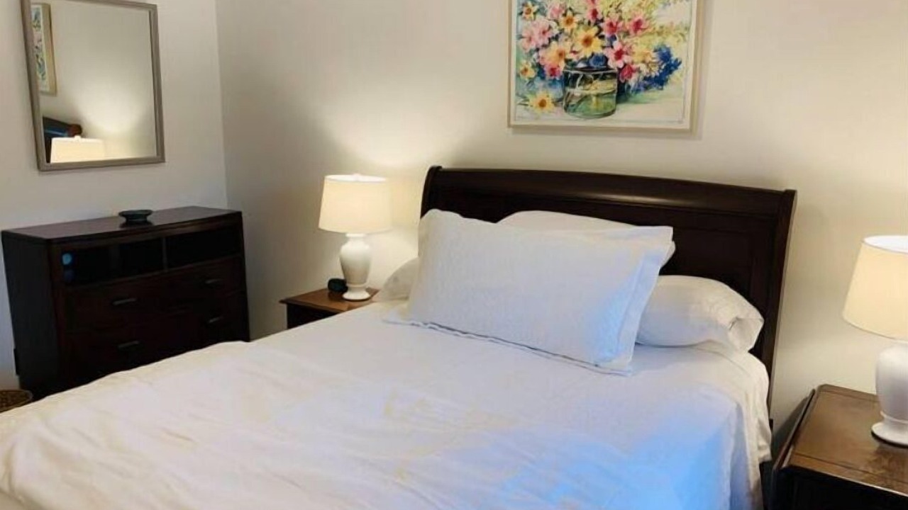 Photo of Bedroom in Roseland