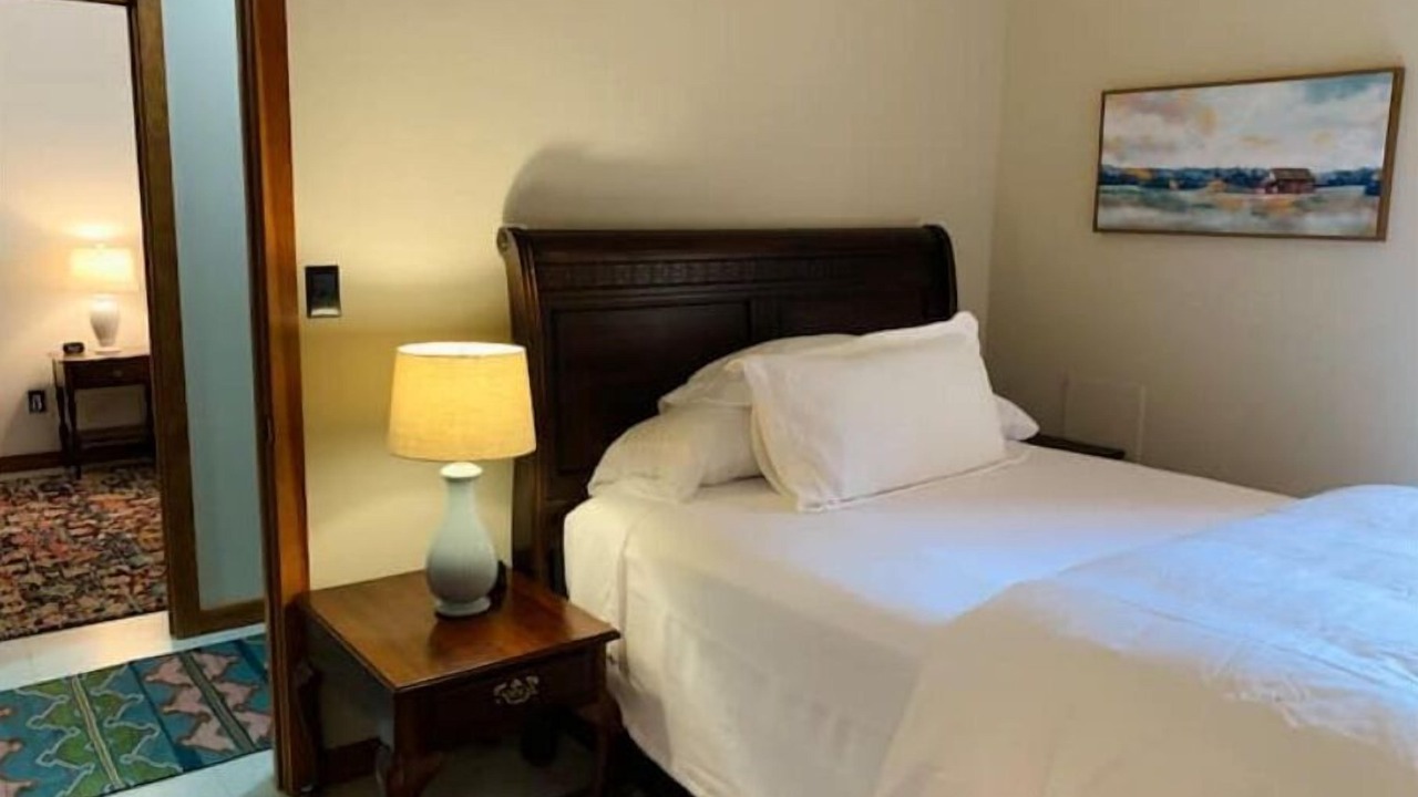 Photo of Bedroom in Roseland