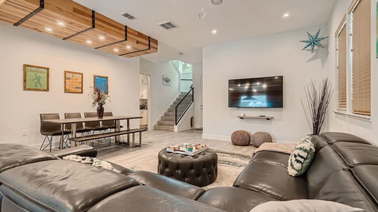 Photo of Livingroom in Barton Hills