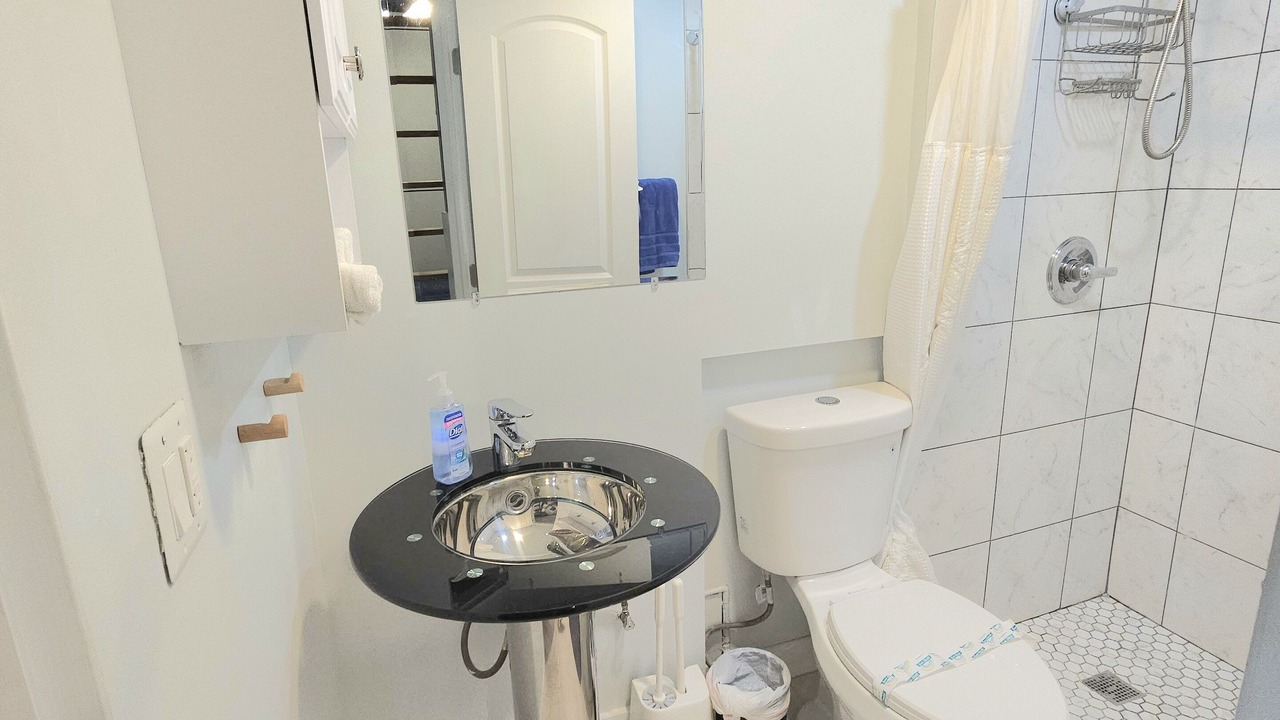 Photo of Bathroom in Royal Poinciana
