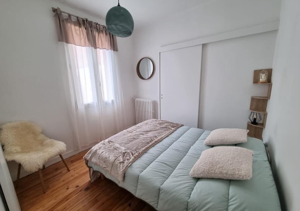 Photo of Bedroom in Bagneres-de-Luchon