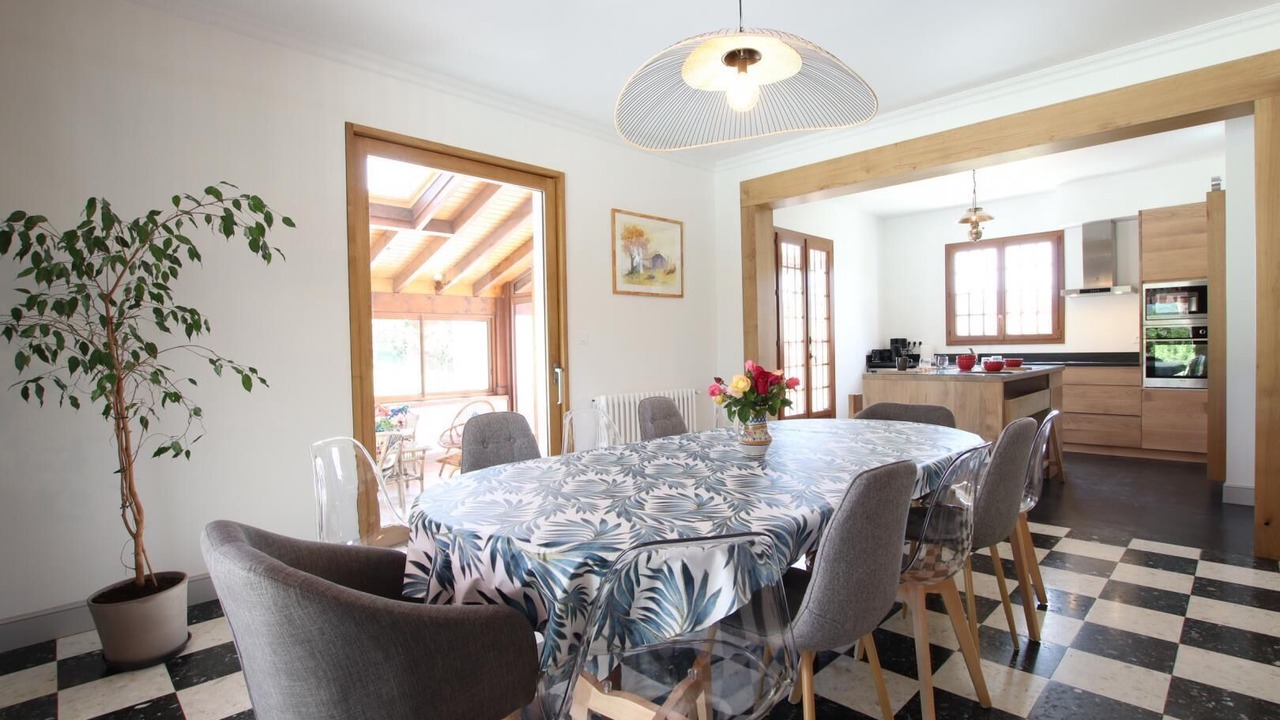 Photo of Others in Ascarat