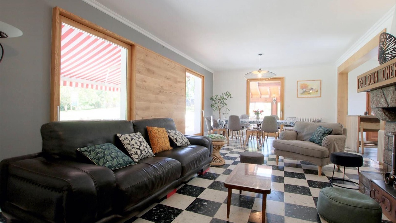 Photo of Livingroom in Ascarat