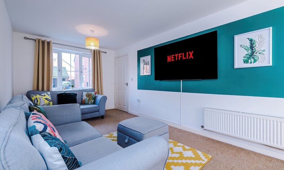 Photo of Livingroom in Burton on Trent