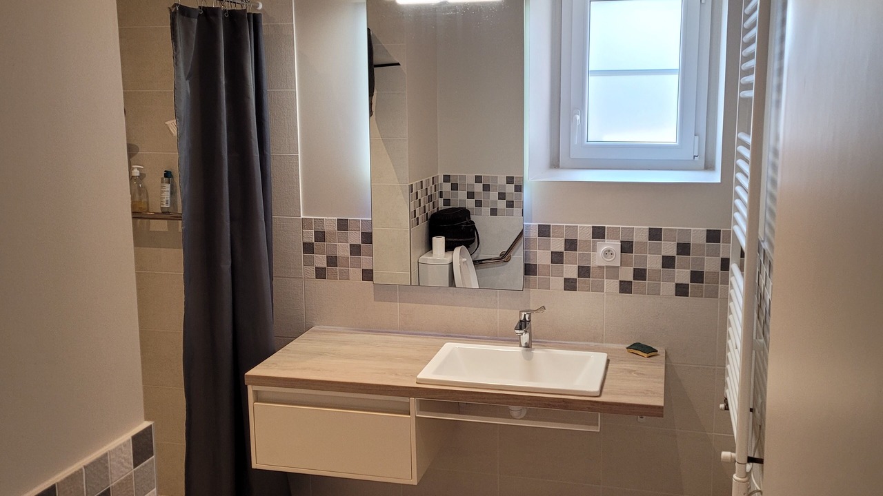 Photo of Bathroom in Saint-Coulomb