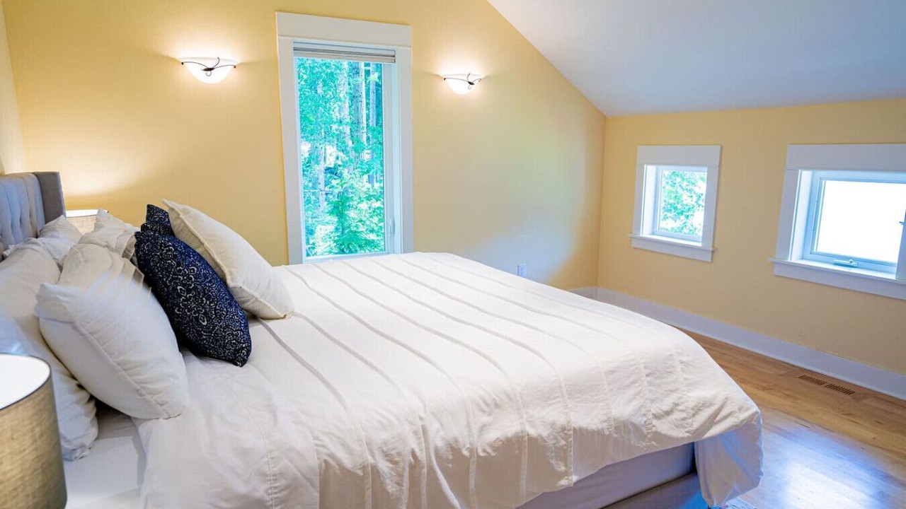 Photo of Bedroom in Port Angeles