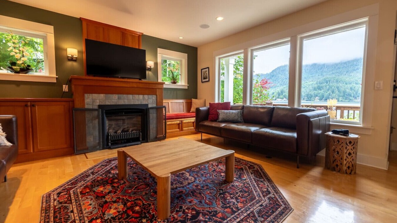 Photo of Livingroom in Port Angeles