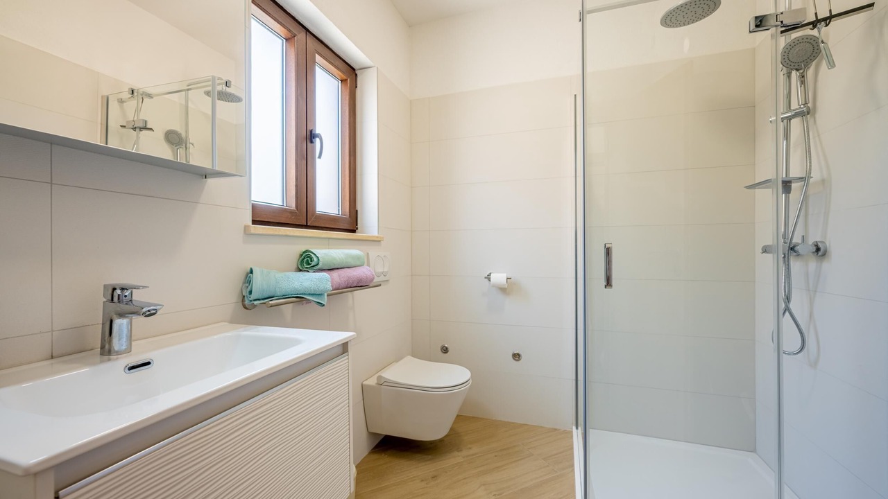 Photo of Bathroom in Gajana