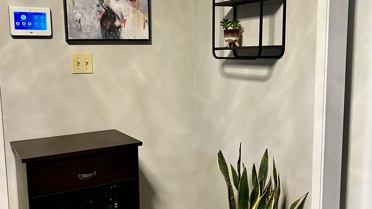 Photo of Others in Victor