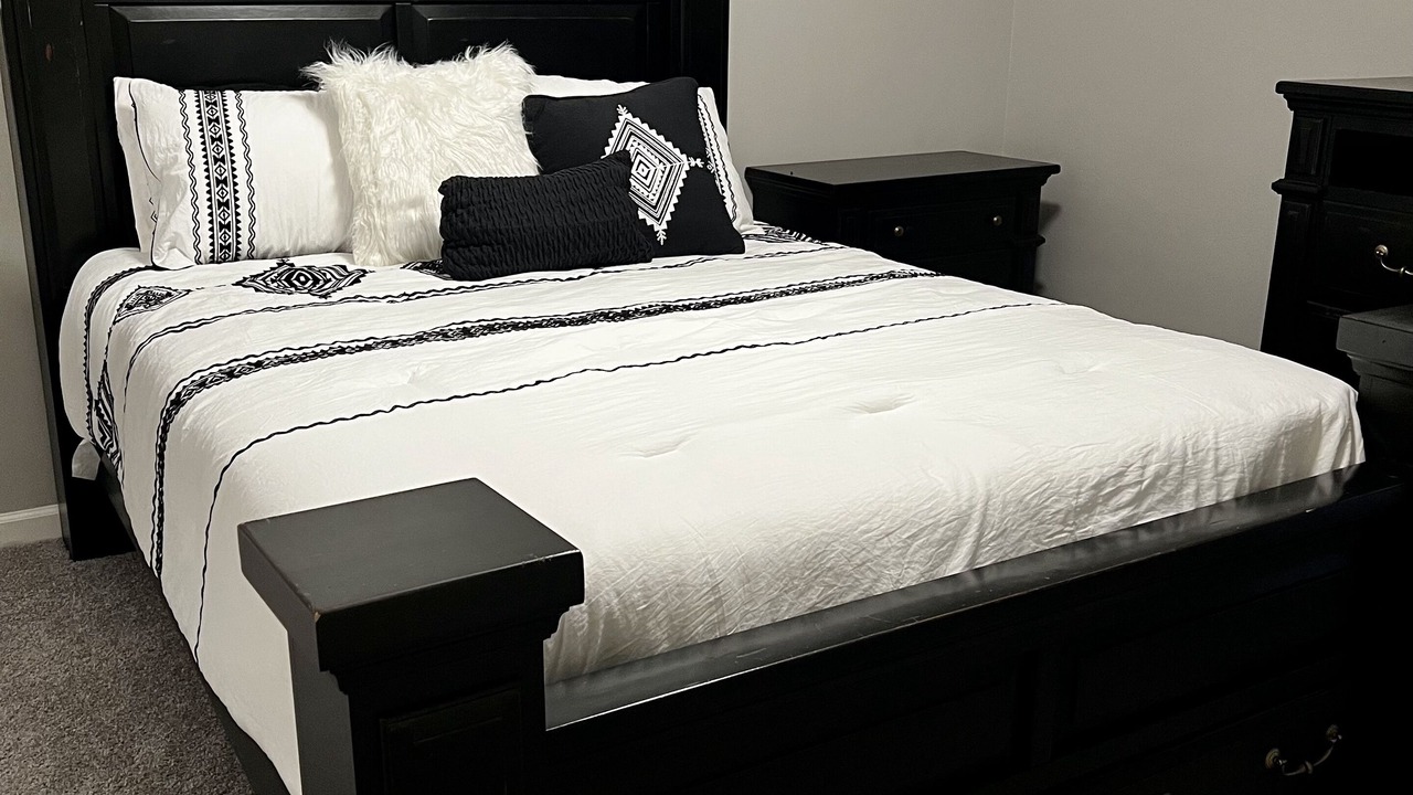 Photo of Bedroom in Victor