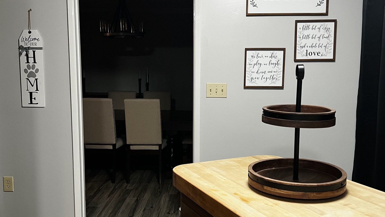 Photo of Others in Victor