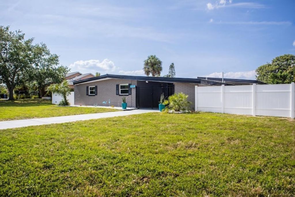 Photo of Outdoor in Apollo Beach