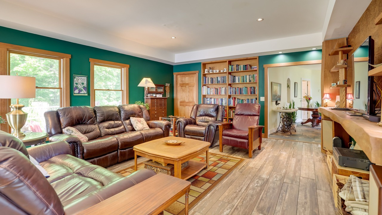 Photo of Bedroom in Teall Beach