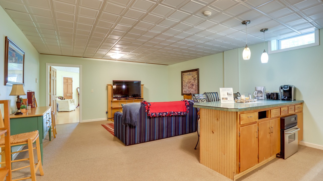 Photo of Bedroom in Teall Beach