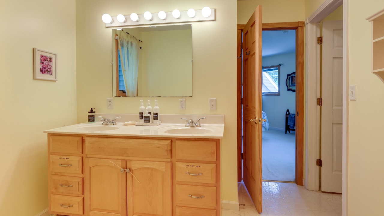 Photo of Bathroom in Teall Beach