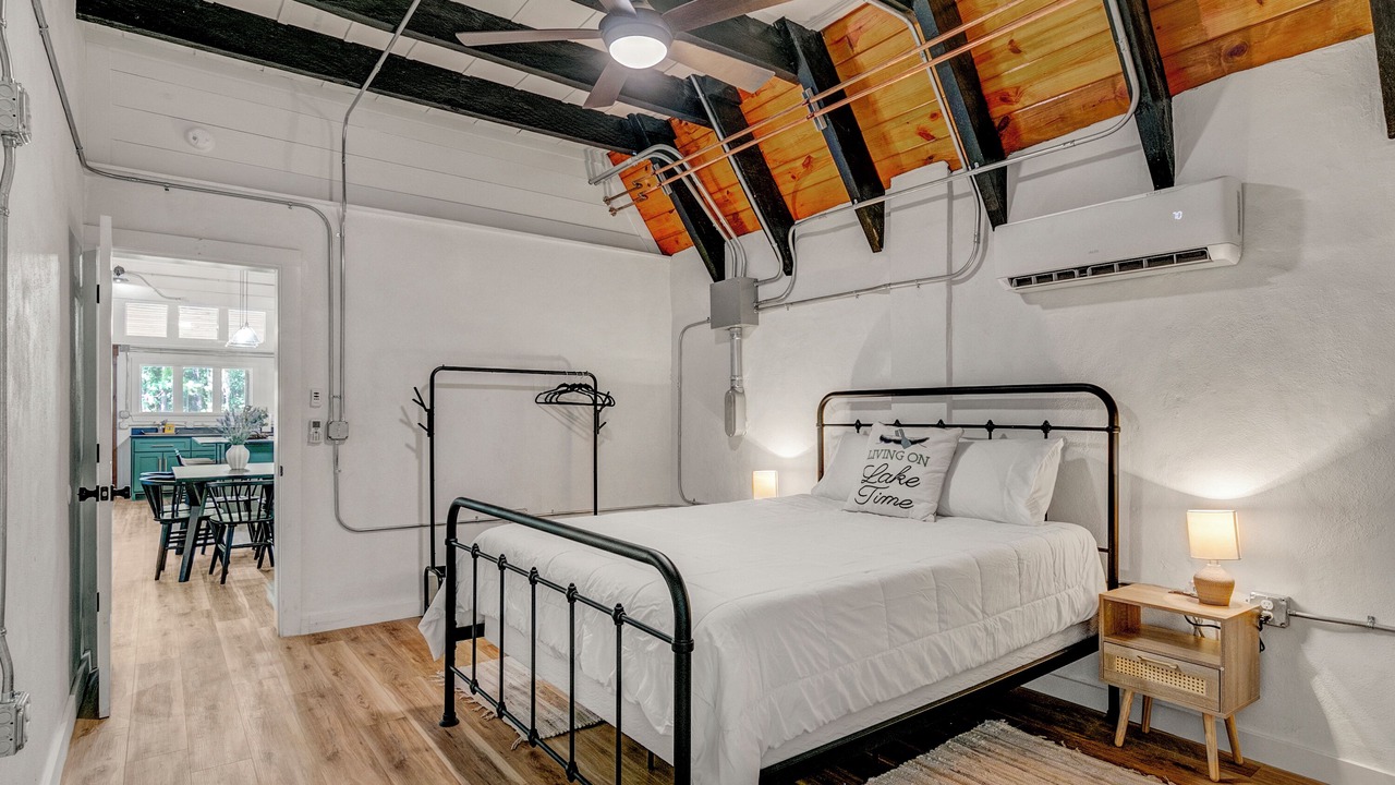 Photo of Bedroom in Brookeland