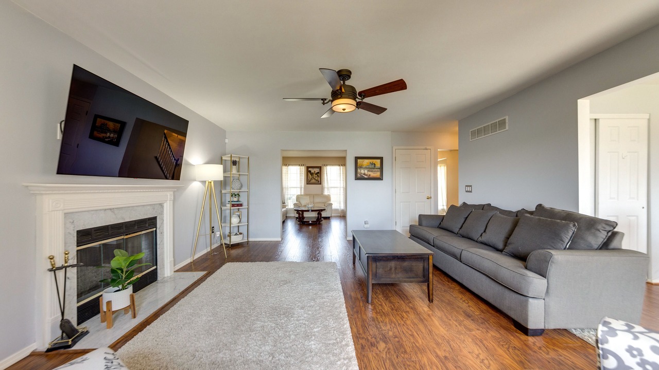 Photo of Livingroom in O'Fallon