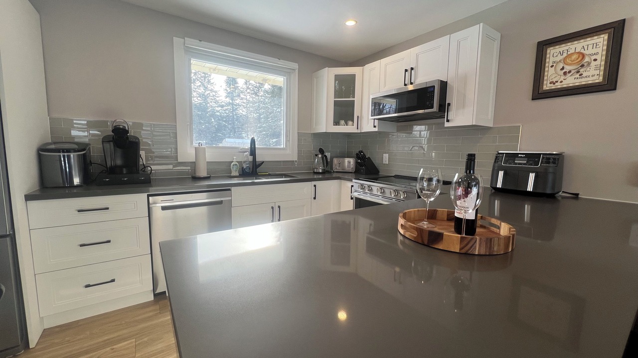 Photo of Kitchen in Dysart et al