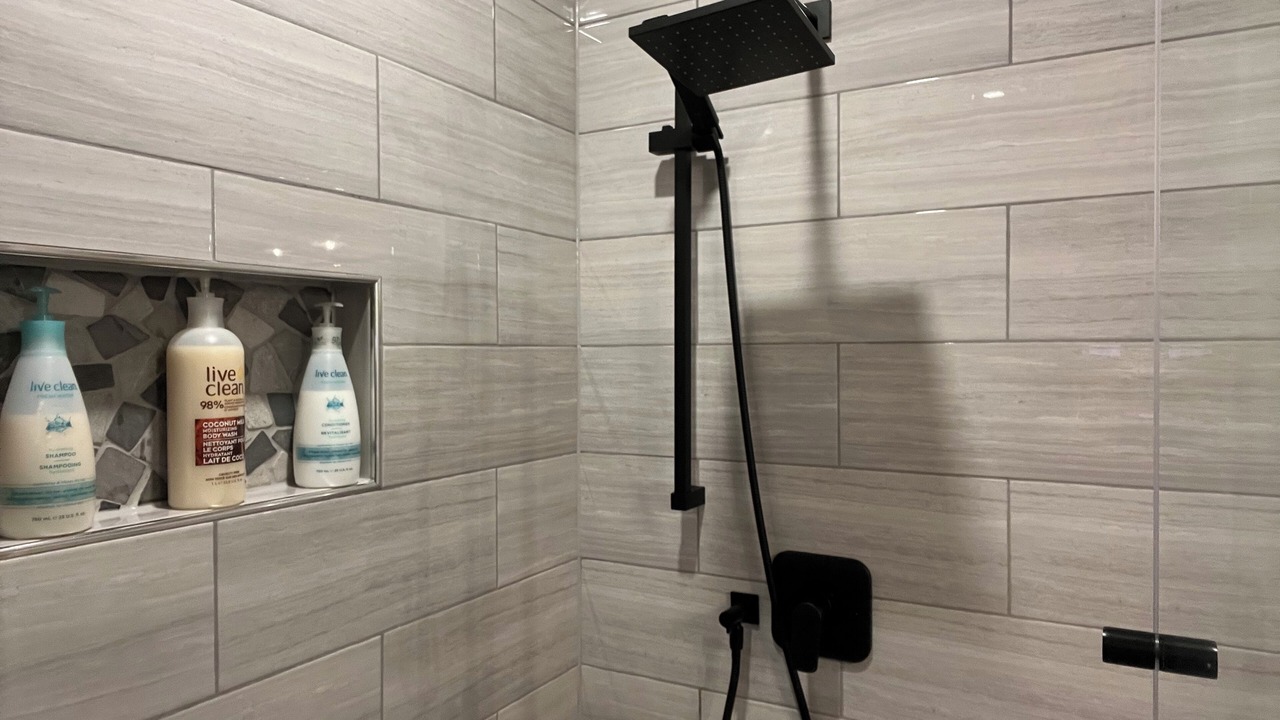 Photo of Bathroom in Dysart et al