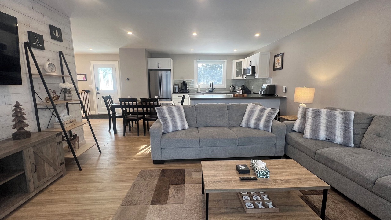 Photo of Livingroom in Dysart et al