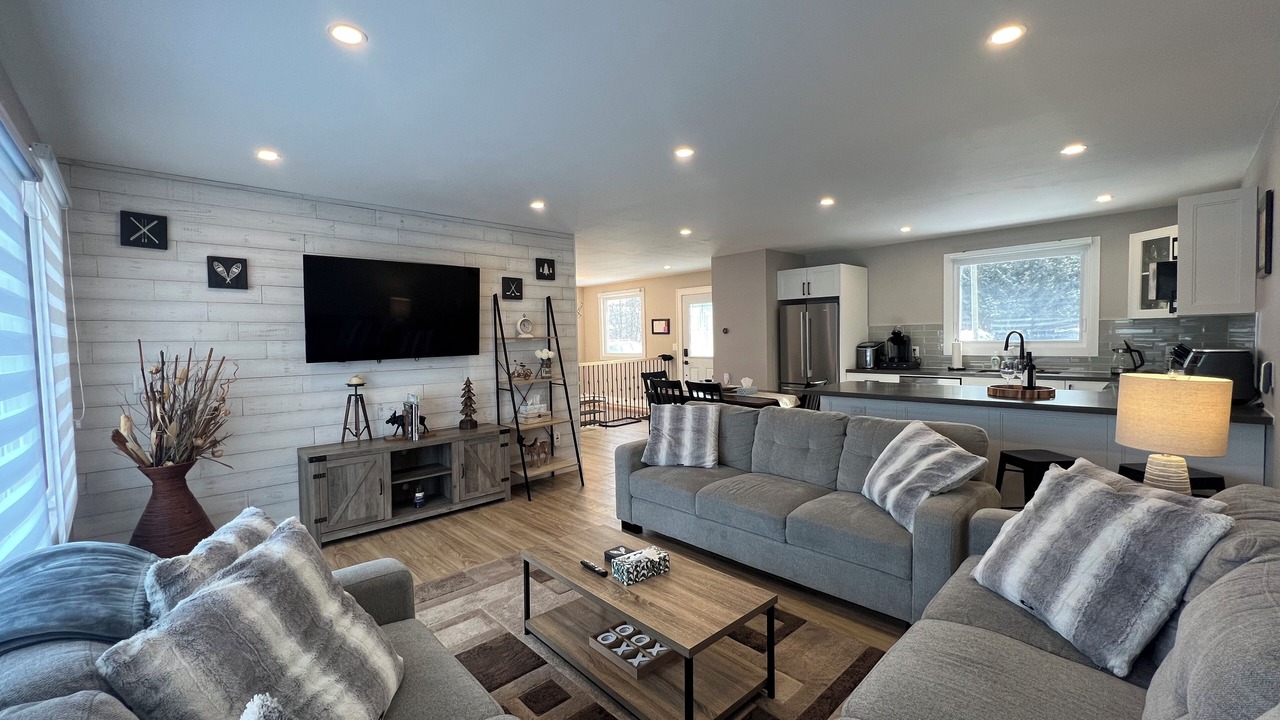 Photo of Livingroom in Dysart et al