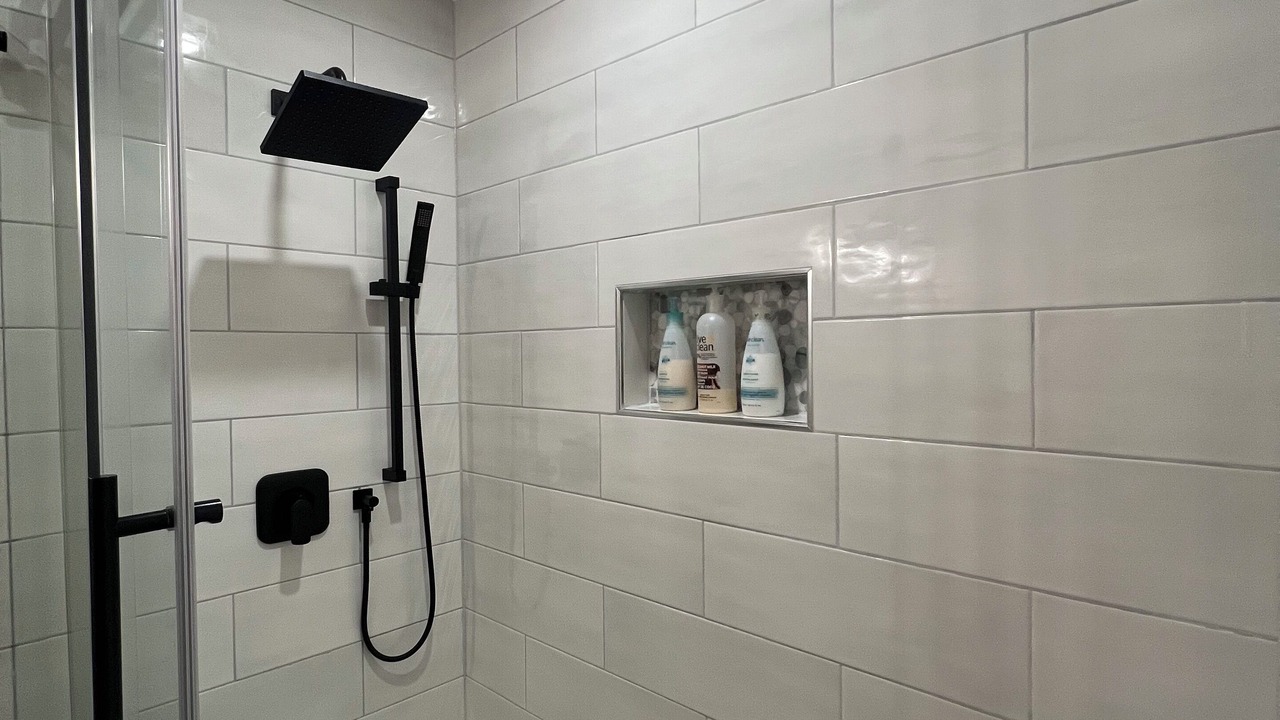 Photo of Bathroom in Dysart et al