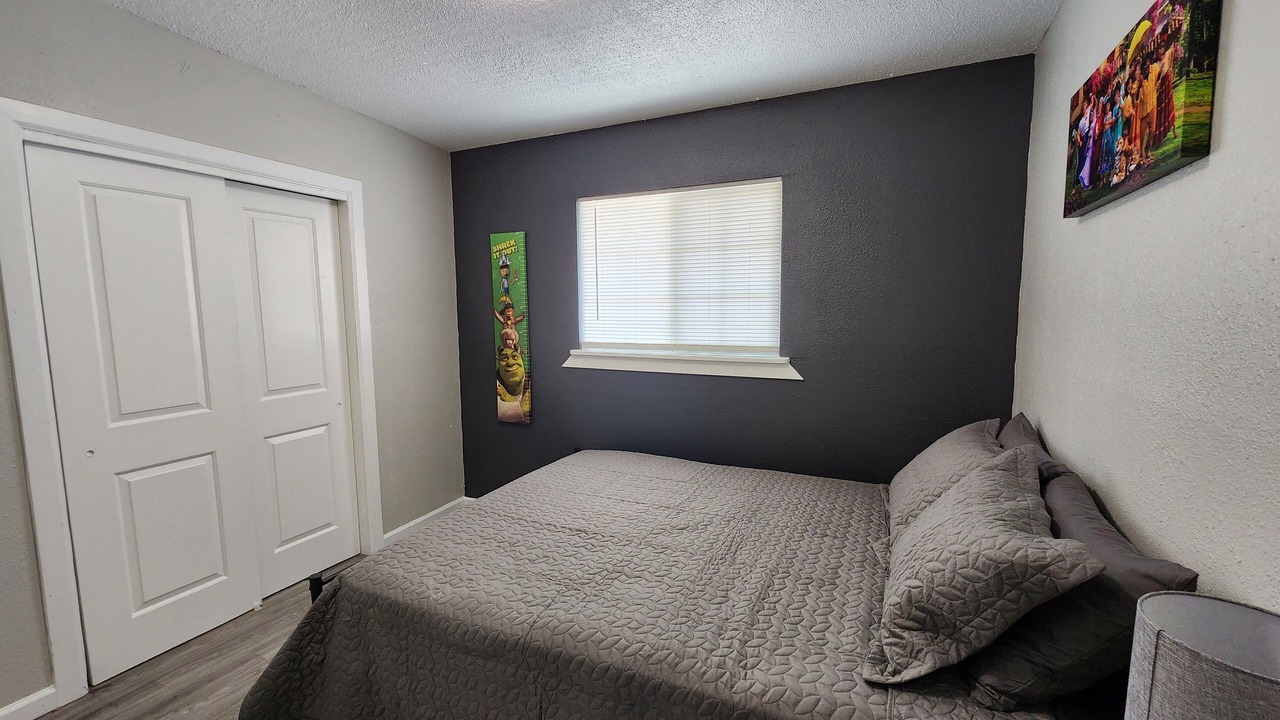 Photo of Bedroom in Biggs Field
