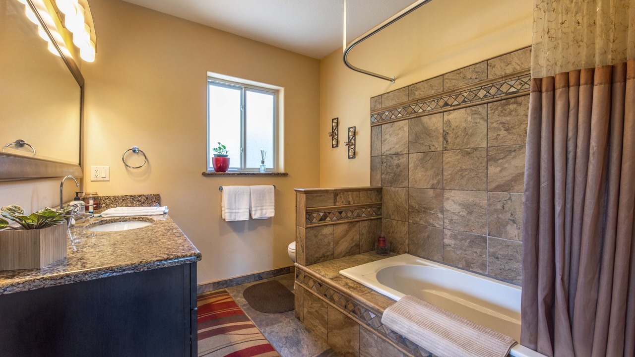 Photo of Bathroom in Parkdale