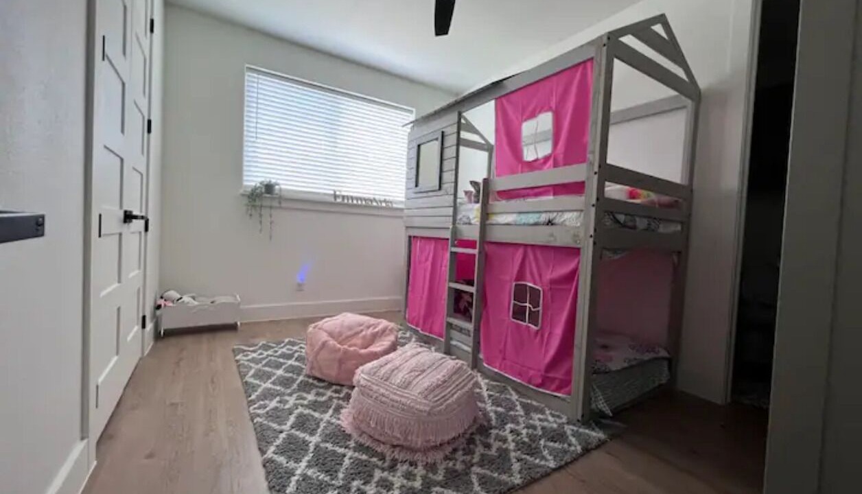 Photo of Bedroom in Far North Central