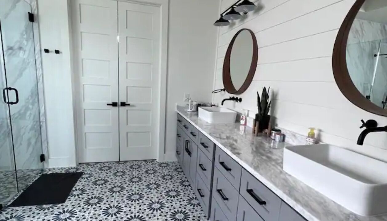 Photo of Bathroom in Far North Central