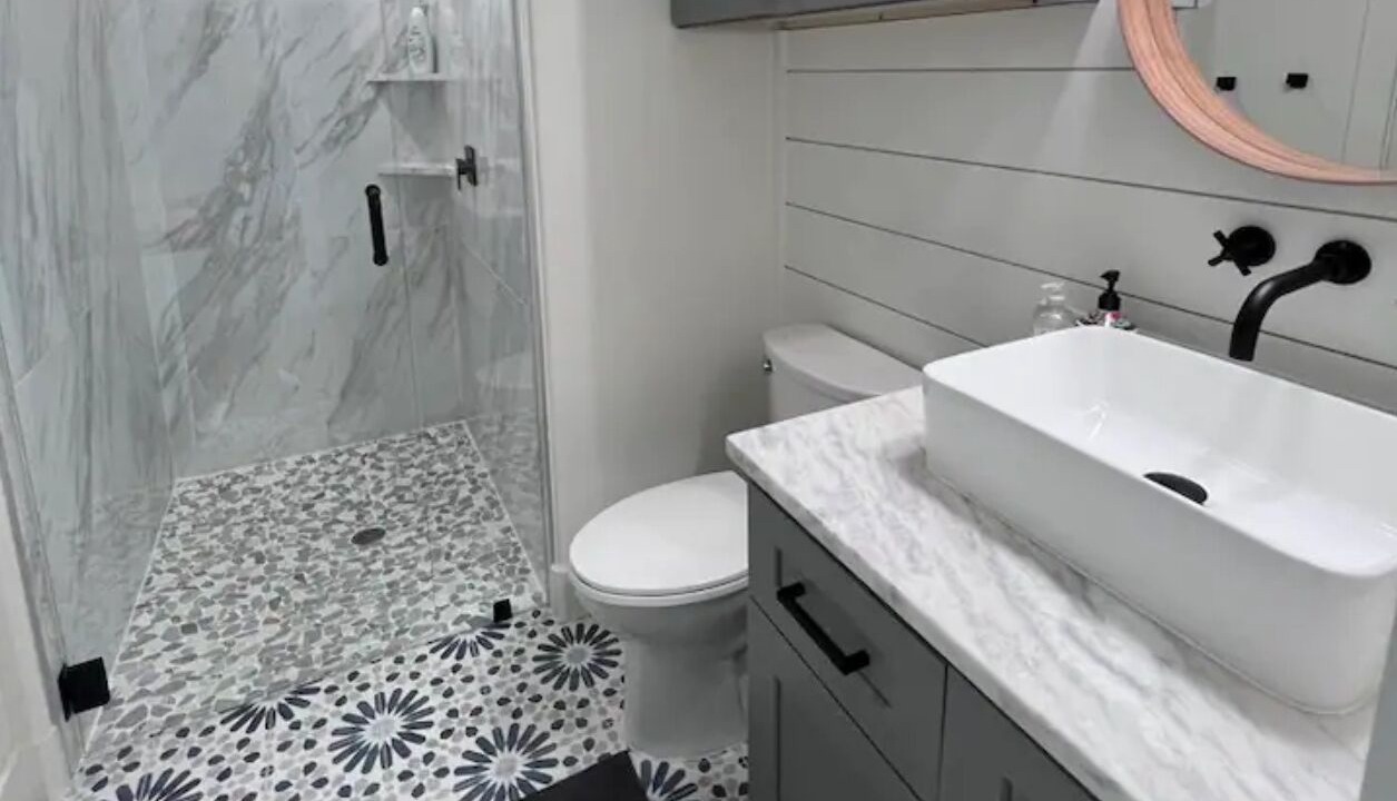 Photo of Bathroom in Far North Central
