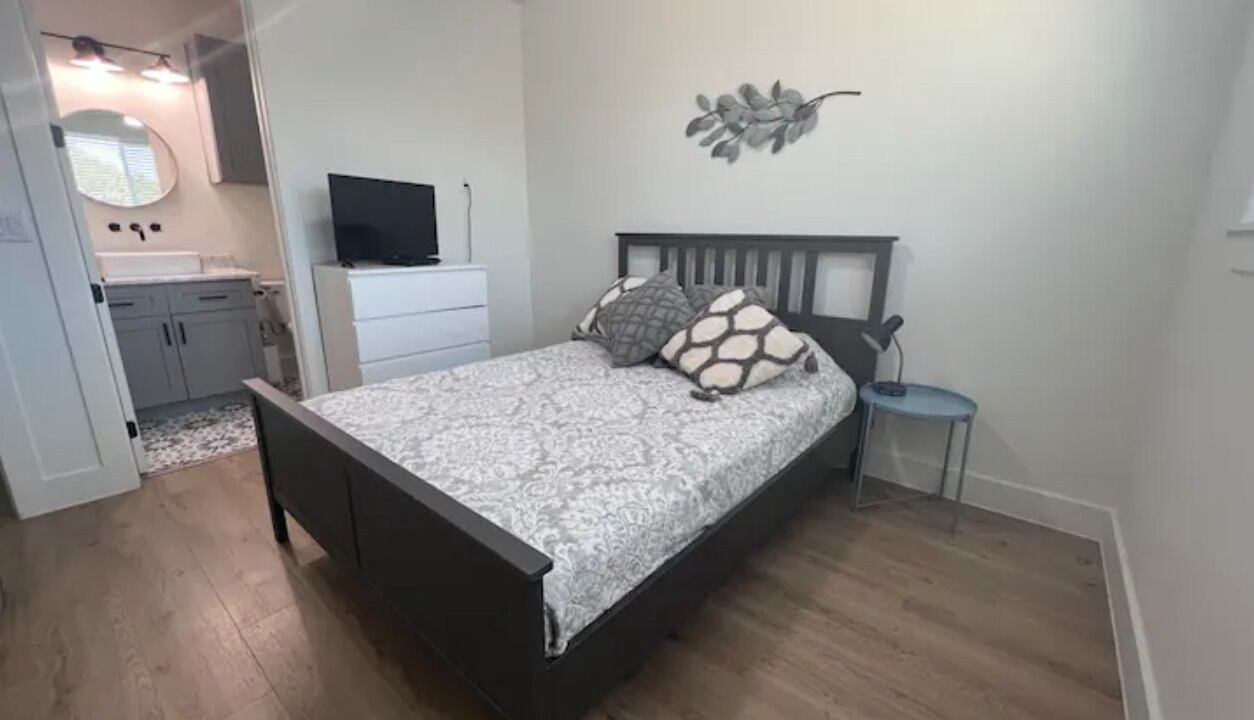 Photo of Bedroom in Far North Central
