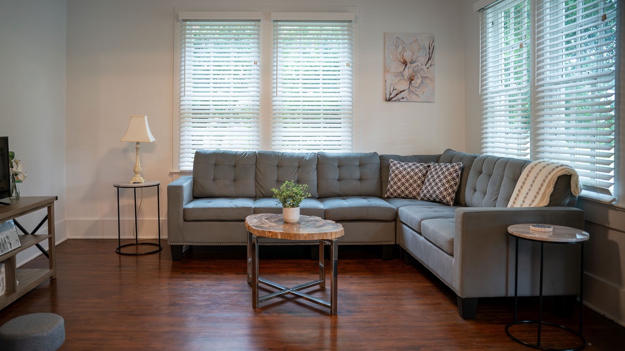 Photo of Livingroom in New Roads
