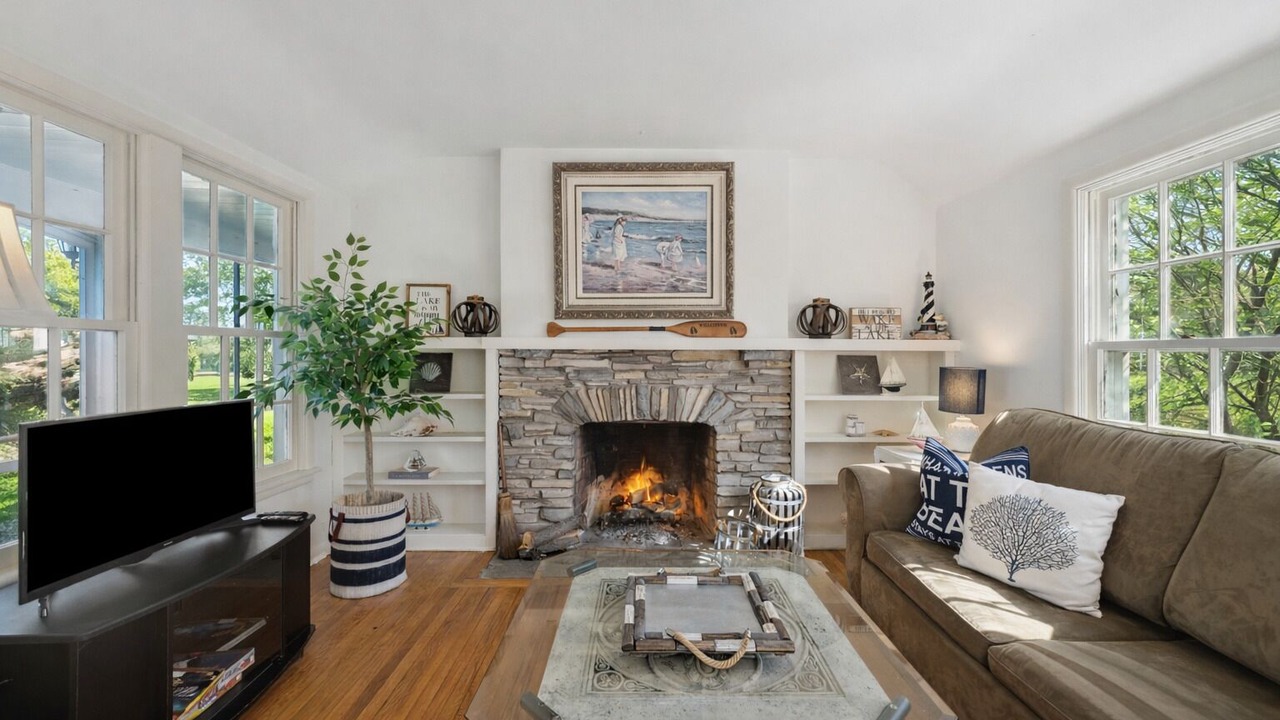 Photo of Livingroom in Fort Erie