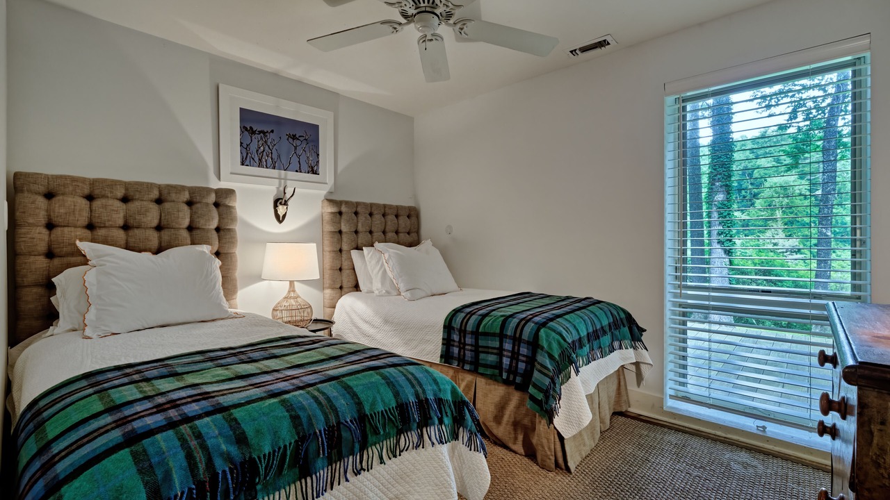 Photo of Others in Cashiers
