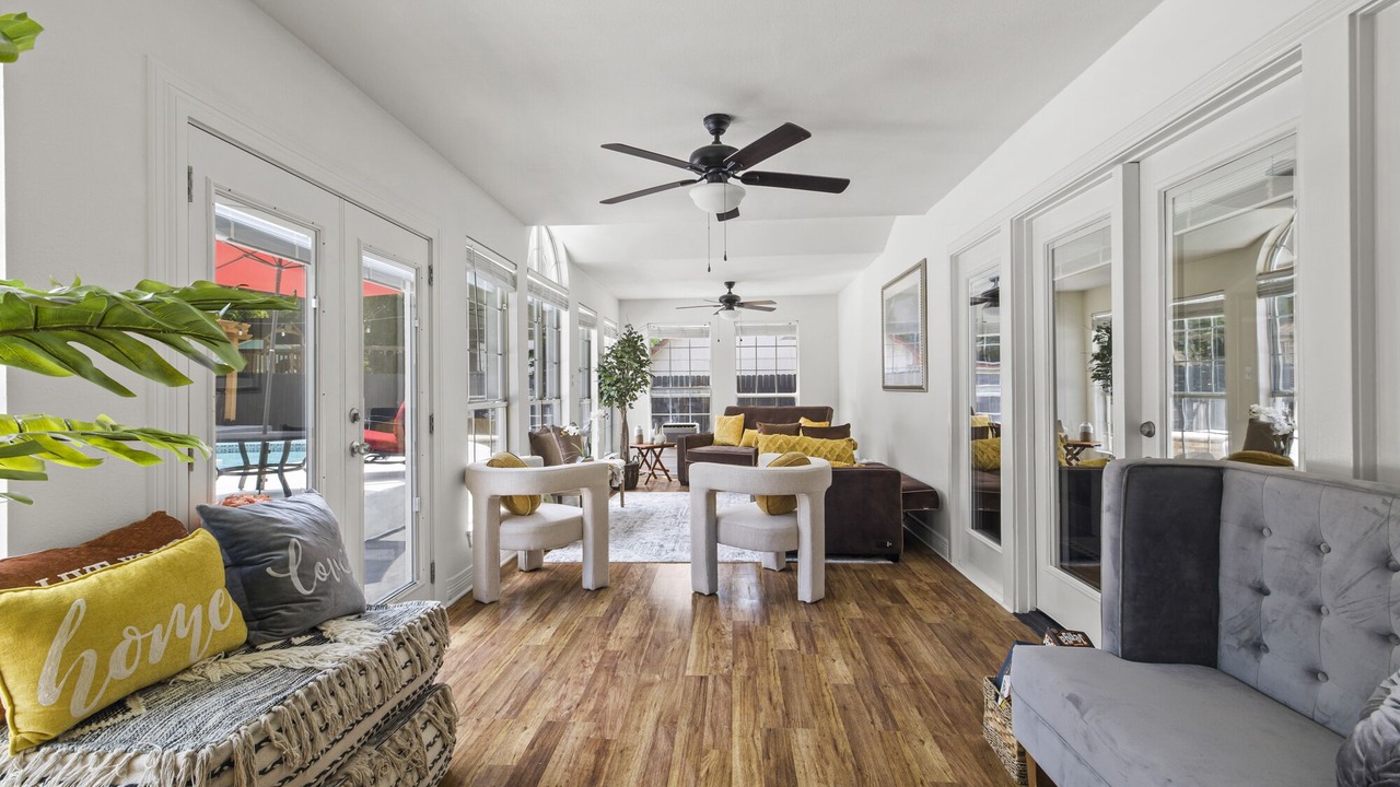 Photo of Livingroom in Beacon Ridge