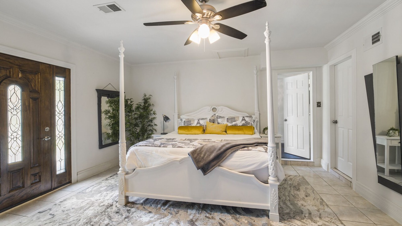 Photo of Bedroom in Beacon Ridge