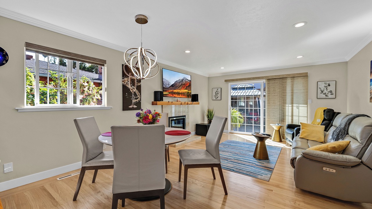 Photo of Livingroom in Castro Valley