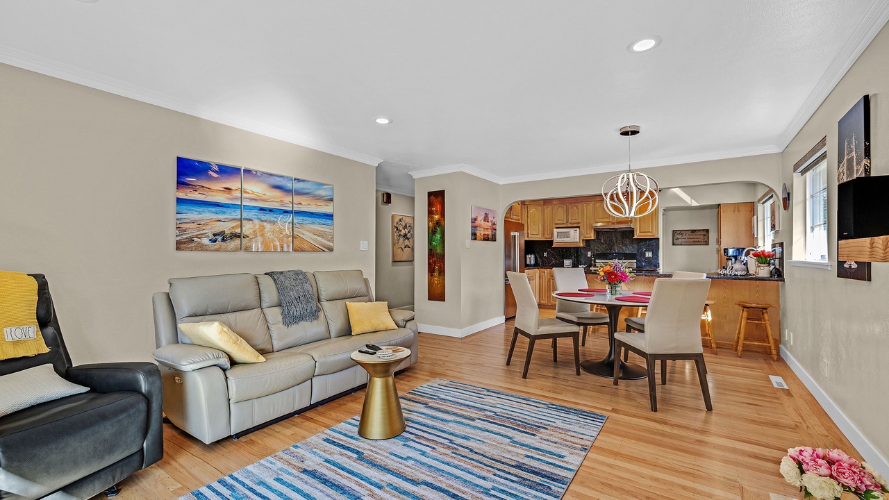Photo of Livingroom in Castro Valley