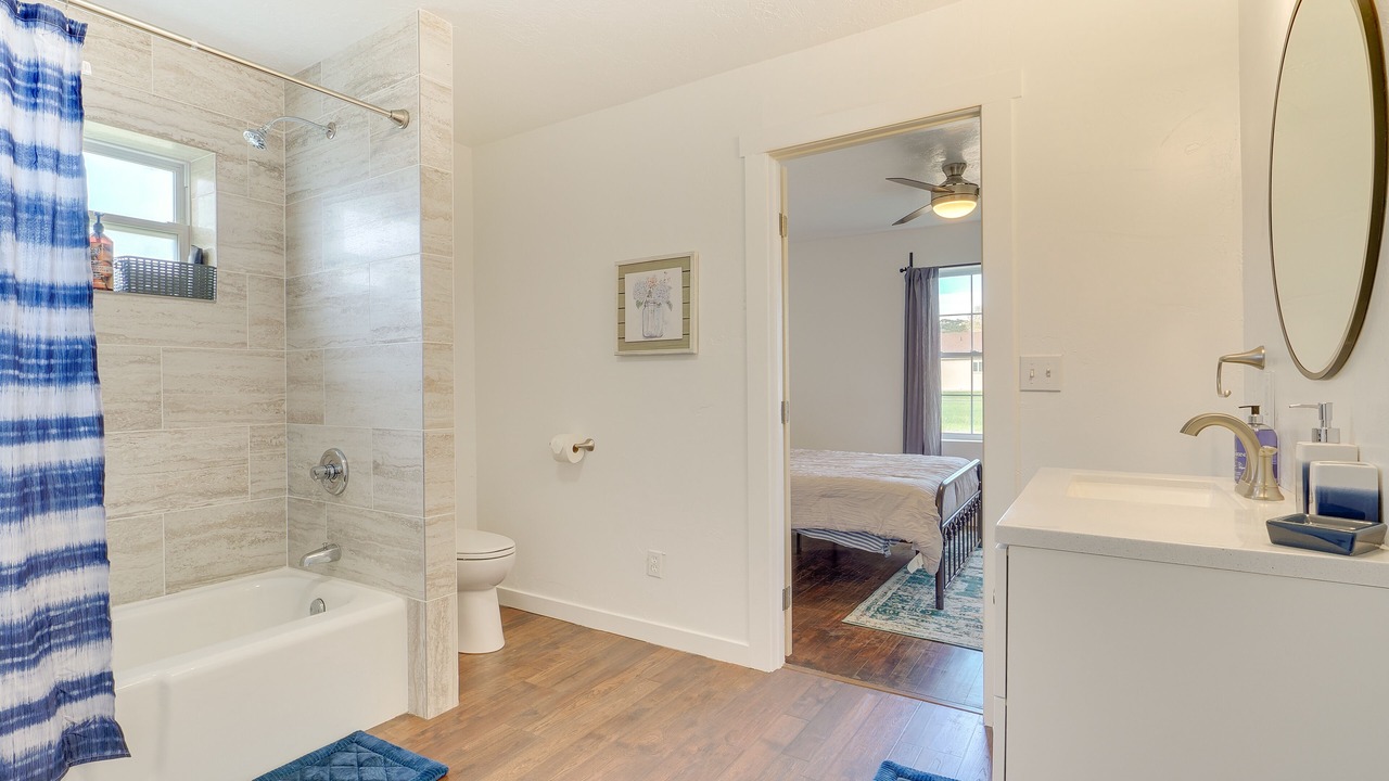 Photo of Bathroom in Tabiona