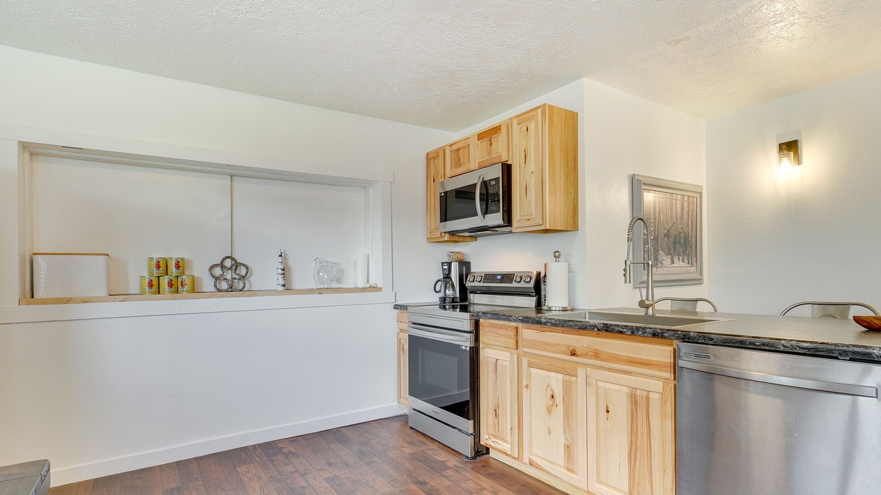 Photo of Kitchen in Tabiona