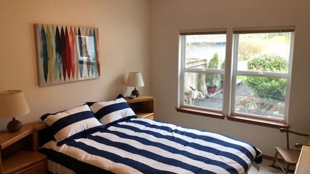 Photo of Bedroom in Hansville