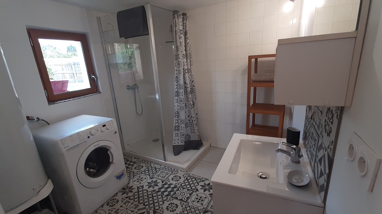 Photo of Bathroom in Rieux-Volvestre