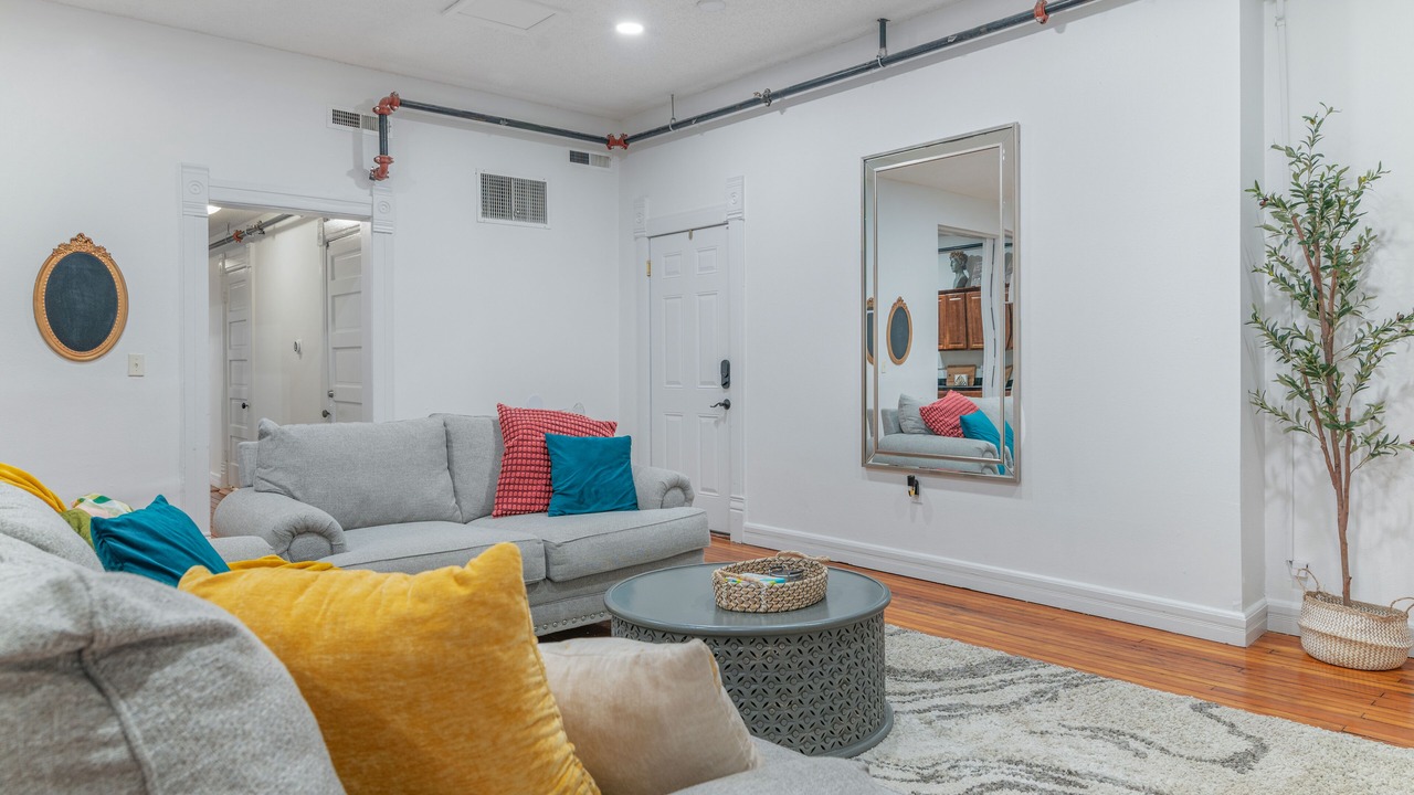 Photo of Livingroom in Joplin